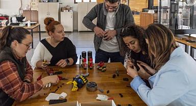 FabrikaLab İzmir'de Robotel Üretildi