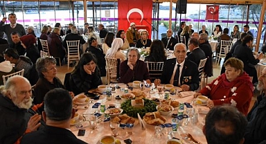 Foçada Şehir Yakınları gaziler ve aileler için iftar