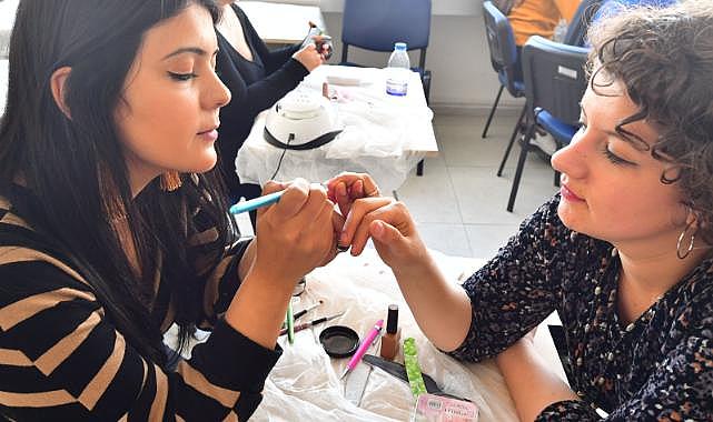 Geleceğini Kuran Genç Kadınlar sertifikalarına kavuştu