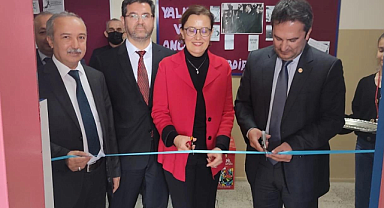 İzmir Cengiz Aytmatov Sosyal Bilimler Lisesinde "Atatürk Kitaplığı" Açıldı