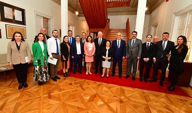 İzmir ile Frankfurt arasındaki ilişkiler güçleniyor