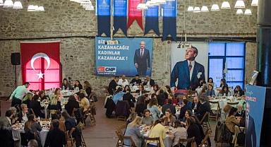 "Kadınların öncülüğünde başka bir Türkiye yaratacağız"