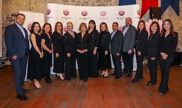 TEV İzmir Şubesi&#039;nden 500 öğrenciye burs