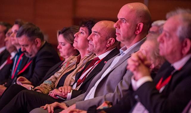 Türkiye&#039;nin büyümesinde demokratikleşme ve eşitlik vurgusu