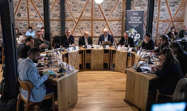 Uzmanlar &quot;Geleceğin Şehirleri&quot; çalıştayı için İzmir&#039;de buluştu
