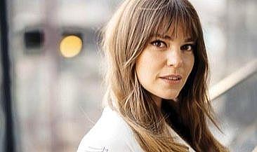 5 Aylık Hamile Aslı Enver&#039;den Karnı Burnunda Poz!