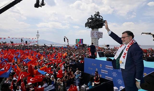 AK Parti&#039;den İzmir&#039;de coşkulu miting