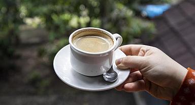 Araştırma: Kahve Tüketenler Daha Fazla Adım Atıyor Ancak Daha Az Uyuyor