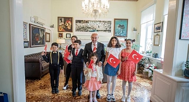 Başkan Tunç Soyer bu kez çocukları misafir etti