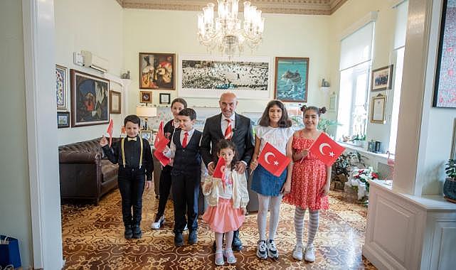 Başkan Tunç Soyer bu kez çocukları misafir etti