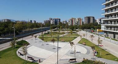 Bayraklı’nın modern parkı açılıyor