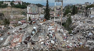 Deprem felaketinde can kaybı rakamları açıklandı