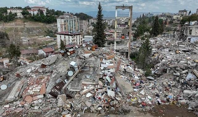 Deprem felaketinde can kaybı rakamları açıklandı