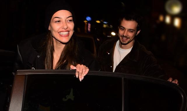 Dilan Çiçek Deniz ile ilişkisine başlayan Mert Yazıcıoğlu, 4 senelik aşkı Afra Saraçoğlu&#039;nu tek kalemde sildi