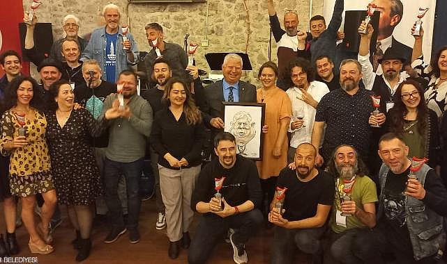 Dünyaca ünlü karikatüristler İzmirliler için çizdi