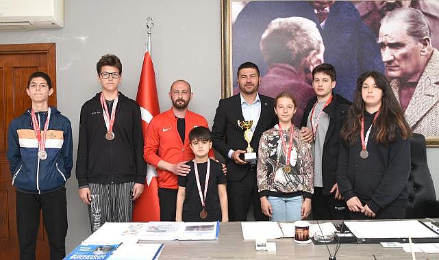 Foçalı Taekwondocular Gururlandırıyor