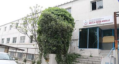 Foçalılardan İmza Kampanyası: “Eski Devlet Hastanesi Satılmasın”