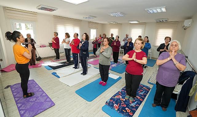 Gaziemir’in Çınarlarına Yogayla Gençlik Aşısı