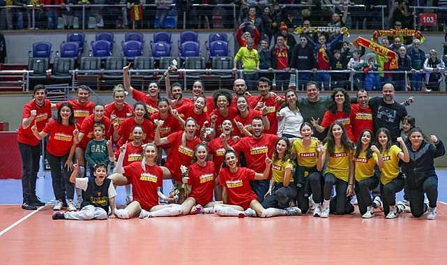 Göz Göz, 18 yıllık hasreti dindirmek için salona çıkıyor