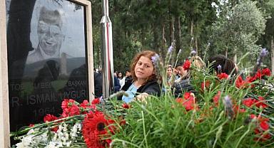 İsmail Uygur, mezarı başında anıldı