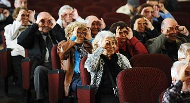 Karşıyaka'da Parkinson Hastaları Unutulmadı