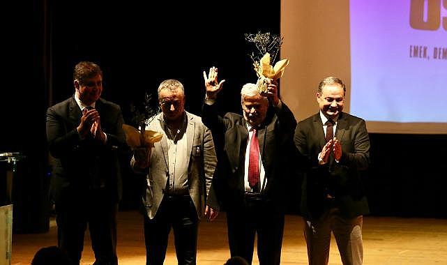 Komünist Osman, Karşıyaka&#039;da ayakta alkışlandı