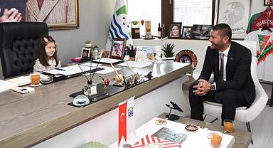 Küçük Neva Foça Belediye Başkanı Oldu