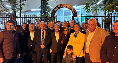 Nalbantoğlu: İsteyen şampanya içer, isteyen secdeye varır