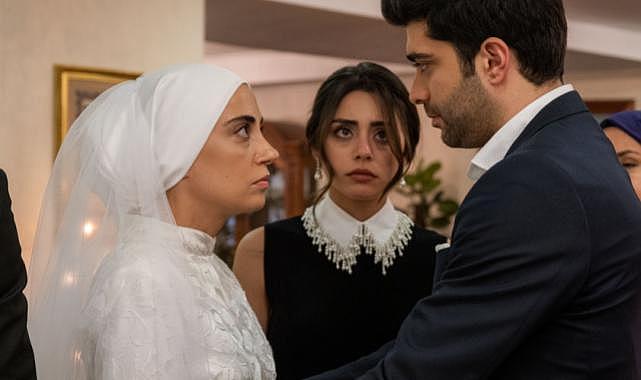 RTÜK&#039;ün, Kızılcık Şerbeti&#039;ne vermiş olduğu ceza bozuldu! Dizi tekrar ekranlara seyircisine dönüyor