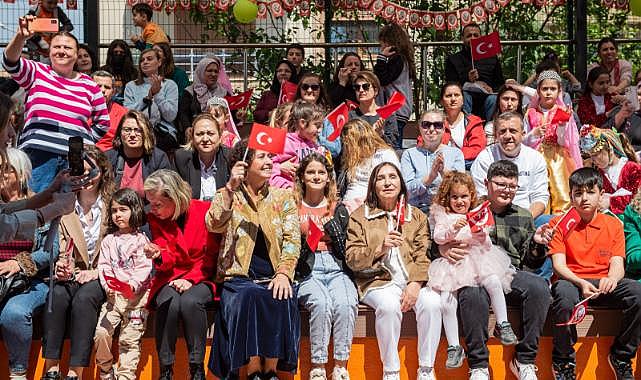 Selvi Kılıçdaroğlu İzmir&#039;de kooperatifler ve çocuklarla buluştu