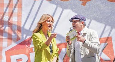 Alaçatı Ot Festivali’nde Çağla Şikel rüzgârı