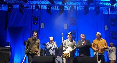 Alaçatı Ot Festivali'nde Duman İzdihamı