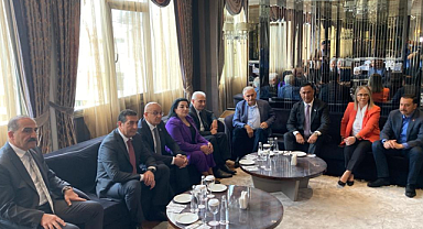 Azeri milletvekillerinden İzmir çıkarması