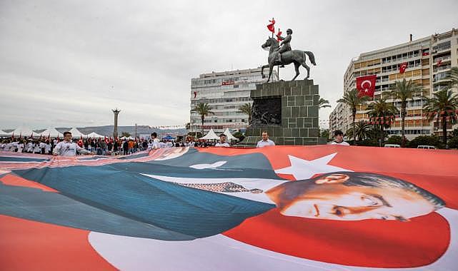 Başkan Soyer&#039;den gençlere umut mesajı