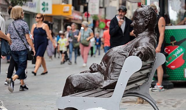 Bir Baba Hindi geri döndü