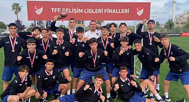 Bucaspor, Adana Demir'i yenip Türkiye üçüncüsü oldu