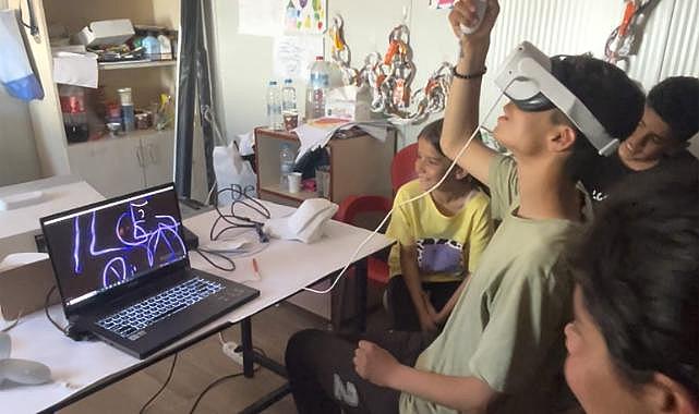 DEÜ Projesi Sanal Dünyada Çocuklara İlham Oldu Minik Kalpler Sanal Teknolojiyi Deneyimledi