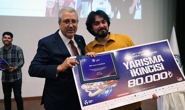 EÜ&#039;de başarılı akademisyen ve öğrenciler ödüllendirildi