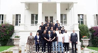 EÜ Erkek Voleybol Takımı Türkiye şampiyonu!