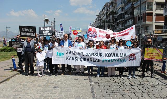 Gazeteciler omuz omuza yürüdü