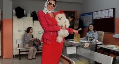 Hatice'nin seçim kombini yine olay yarattı!