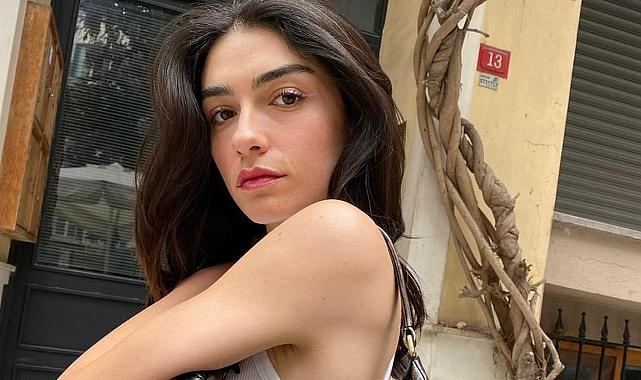 Hazar Ergüçlü ve Ekin Koç arkadaşlıktan aşka yelken açtı!