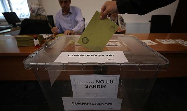 İkinci tur için oy verme işlemi başladı