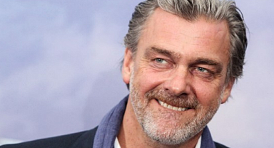 İrlandalı Oyuncu Ray Stevenson Hayatını Kaybetti.