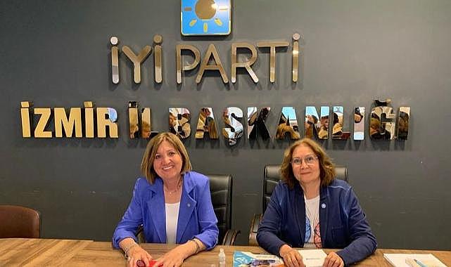 İYİ Parti İzmir İl Kadın Politikaları Başkanlığı ve İYİ Parti İzmir Kadın Kolları Başkanlığı: &#039;&#039;Kadınların şafağına biz hazırız.&#039;&#039;