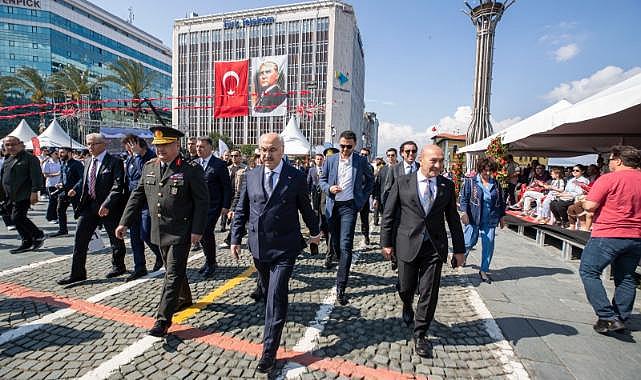 İzmir&#039;de 19 Mayıs coşkusu