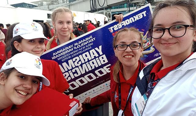 İzmir Karşıyaka Atakent Erdoğan Kibarer Ortaokulu TEKNOFEST 2023 Yarışmalarında Türkiye Birincisi Oldu