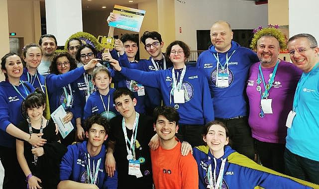 İzmir Karşıyaka Cihat Kora Anadolu Lisesi Robokod HighFive Ege Bölgesi Şampiyonu Oldu