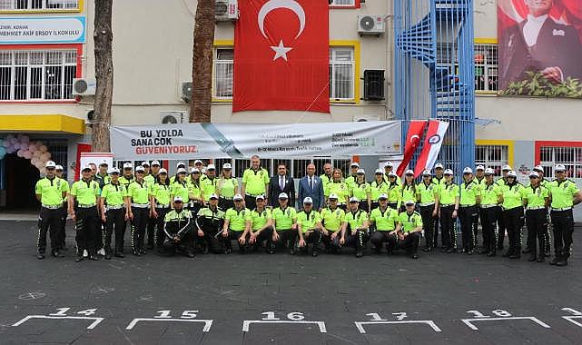 İzmir Konak Mehmet Akif Ersoy İlkokulunda “Karayolu Trafik Haftası Etkinliği” Gerçekleştirildi