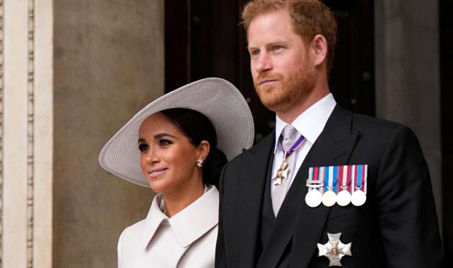 Kraliyet Ailesi&#039;nden ayrılan Meghan Markle, Kral Charles&#039;ın taç giyme törenine katılmadı